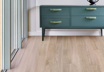 Thumbnail of http://Design%20Parquet%20-%20SCALA%20-%20PR%20BIS%20-%20vernis%20incolore