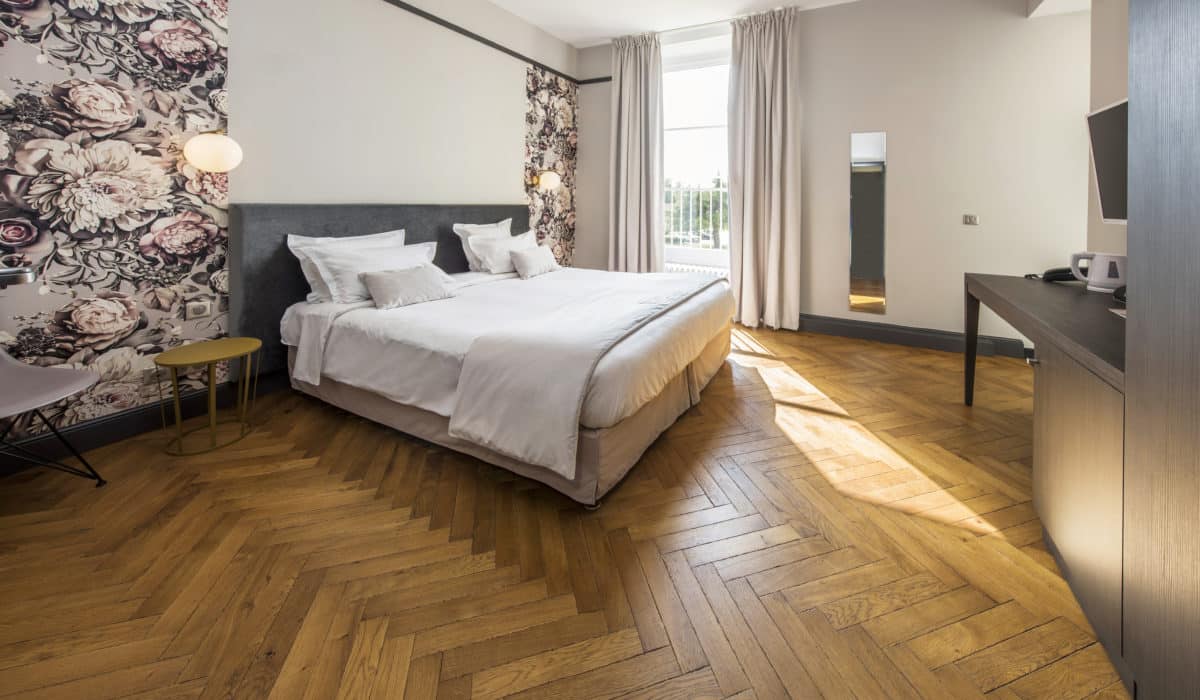 parquet Badiane Bâton Rompu massif