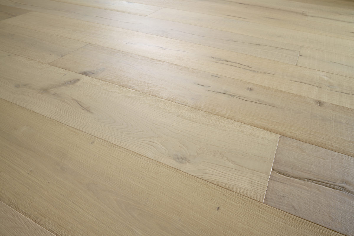 Design Parquet - TIGNES - CA - Structuré - Traces de sciage - Raboté main - Vernis incolore - Mountains - zoom