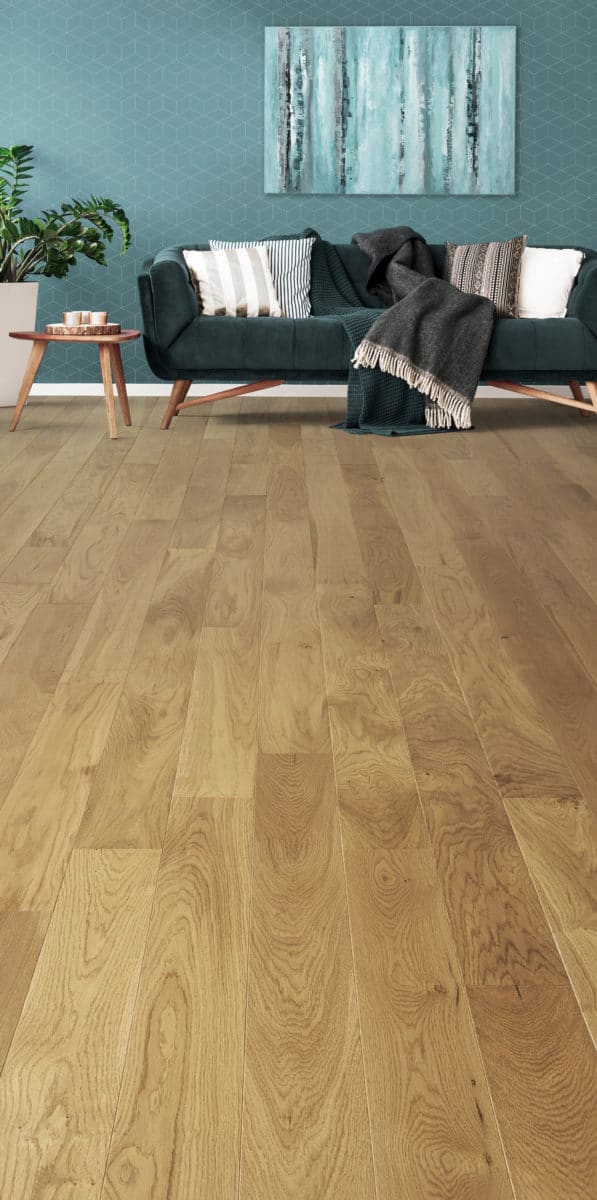 parquet VILLAGE pose anglaise teinté vernis mat